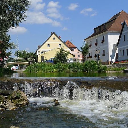 Hotel Zum Weissen Roessl Kallmünz Esterno foto